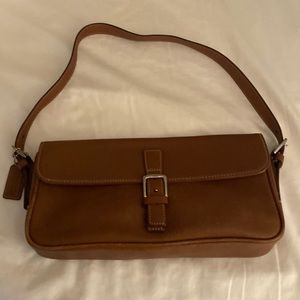Vintage coach handbag in excellent condition.